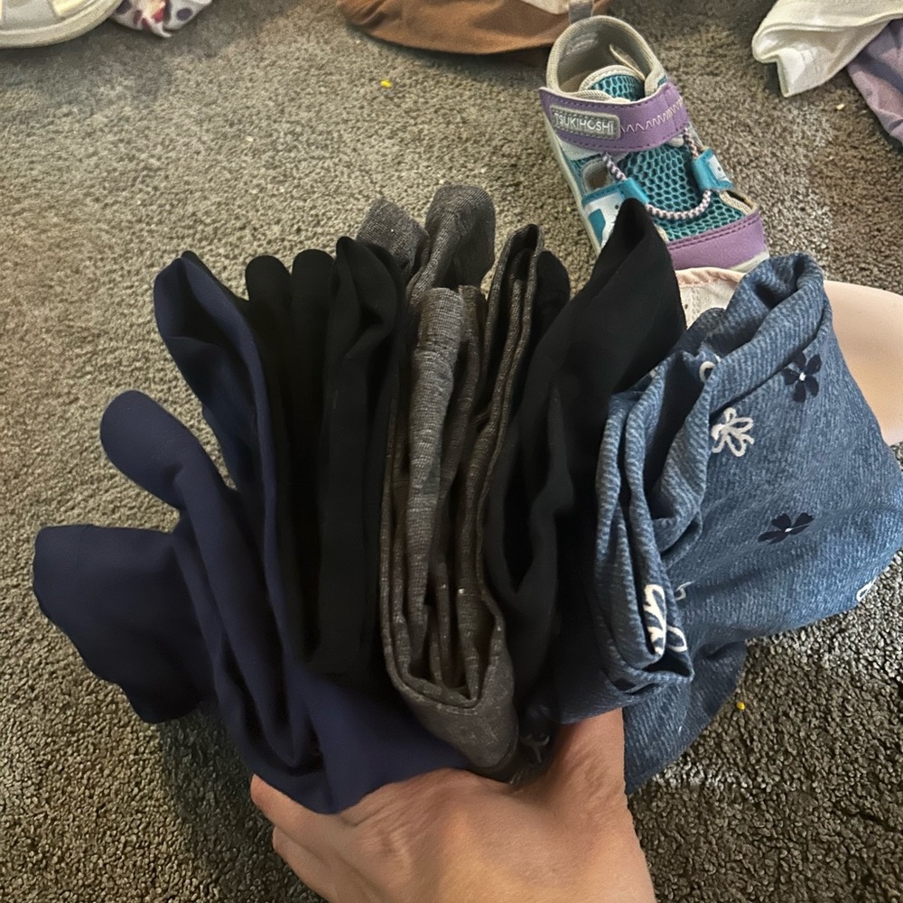 5 pair of girl leggings